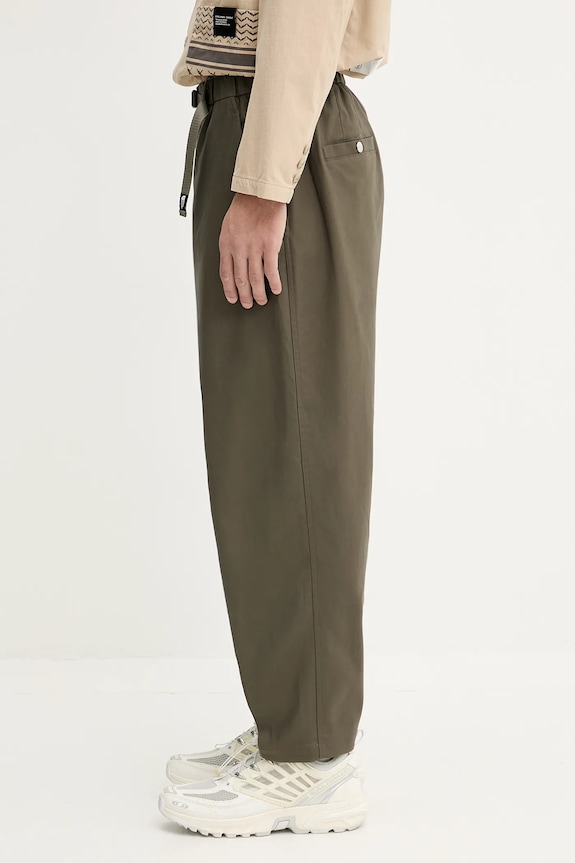 The North Face pantaloni Woven NF0A8AGW21L1 verde SS25