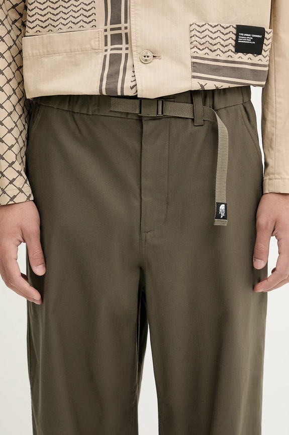 The North Face pantaloni Woven verde NF0A8AGW21L1