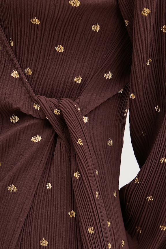 Haljina Never Fully Dressed Plisse NFDDR1932 smeđa