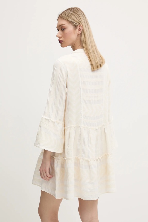 Odjeća Haljina Superdry W8011916A.ZEA bež