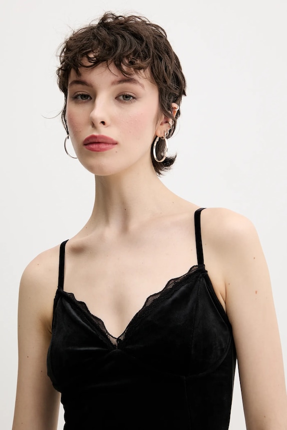Кадифена рокля Juicy Couture JUICY HIBISCUS CRYSTAL черен JCWED125337