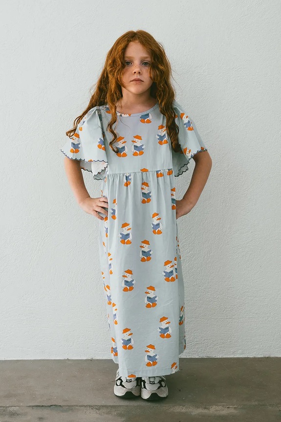 Παιδικό βαμβακερό φόρεμα Tinycottons READERS DRESS στάμπα μπλε SS25.180