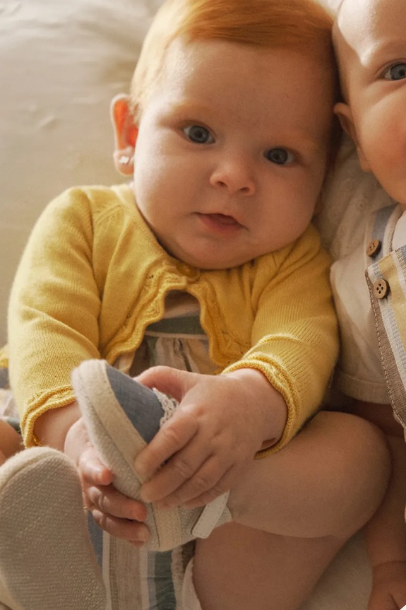 Kardigan za bebe Mayoral Newborn zlatna 318.2J.Newborn.PPYH