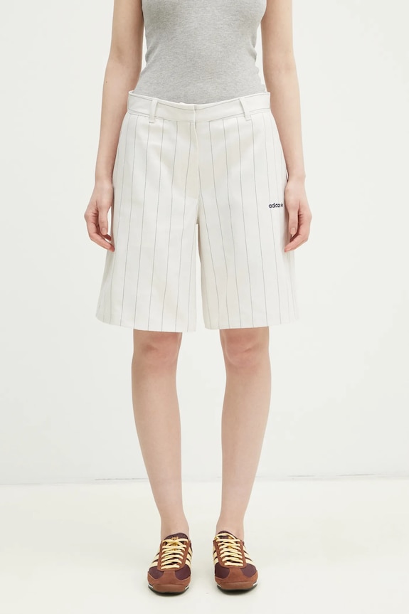 adidas Originals rövidnadrág PINSTRIPE SHORT mintás bézs JC7684