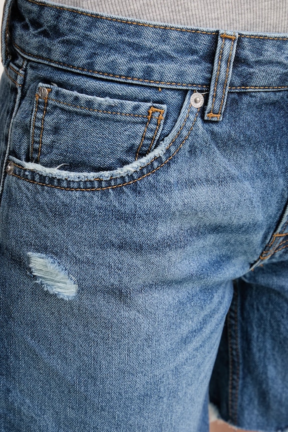Ruházat Pepe Jeans pamut farmer rövidnadrág REGULAR SHORT MW DISTRESSED PL801186EE6 kék