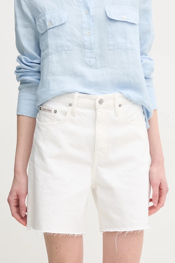 Rifľové krátke nohavice Calvin Klein Jeans rifľovina biela J20J225201