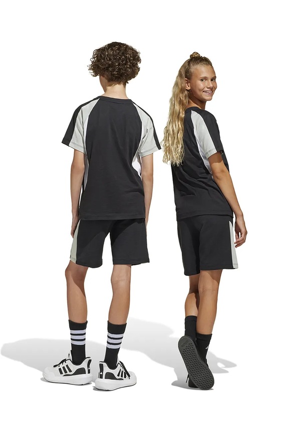 Παιδικό σορτς adidas JD4589 μαύρο