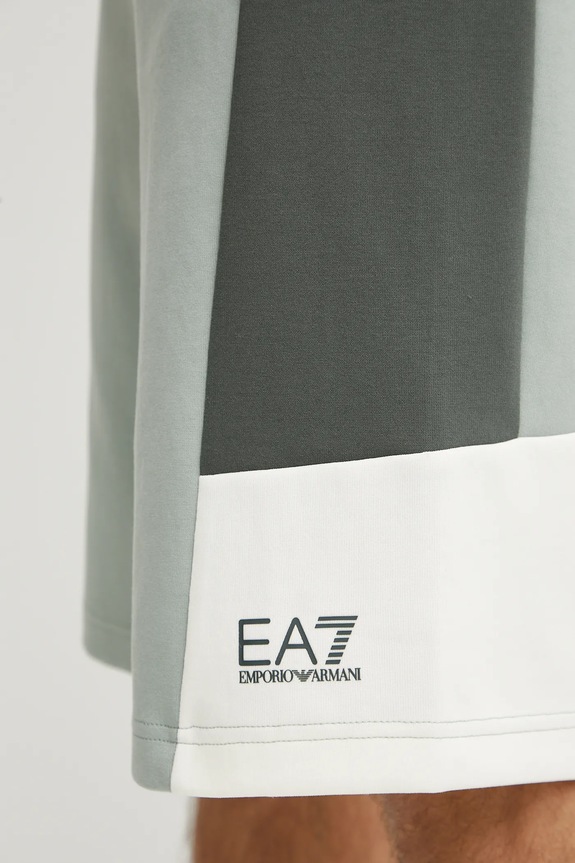 EA7 Emporio Armani szorty zielony AF12660.7M000280