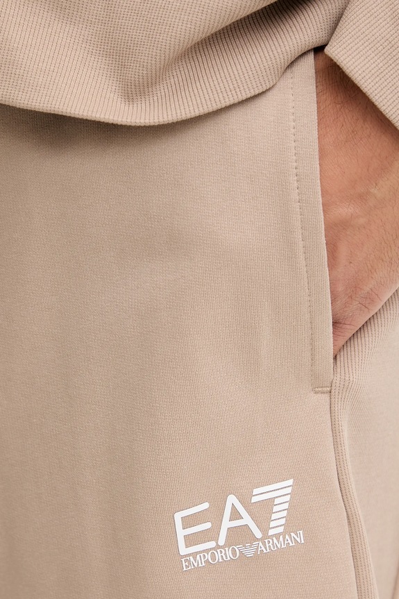 Βαμβακερό σορτσάκι EA7 Emporio Armani μπεζ AF12681.7M000204