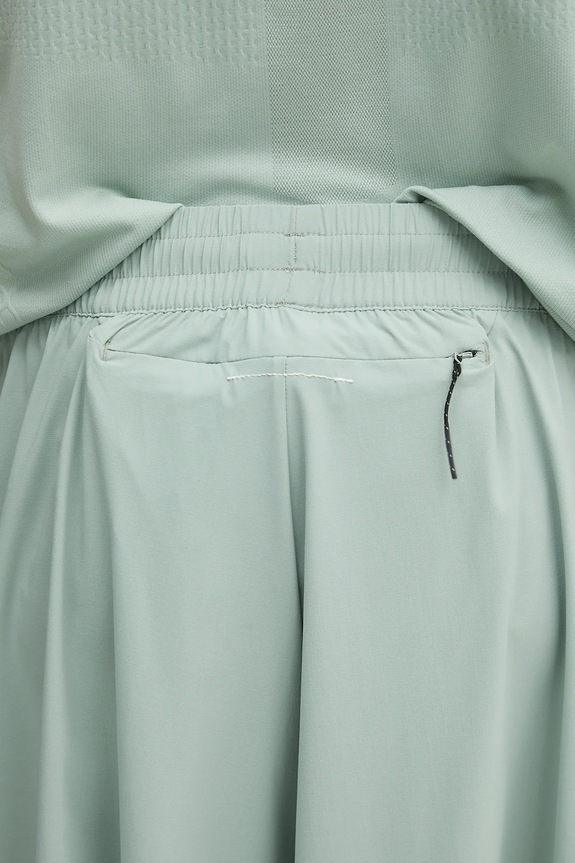 Шорты MM6 Maison Margiela зелёный SH0MU0017.M35417