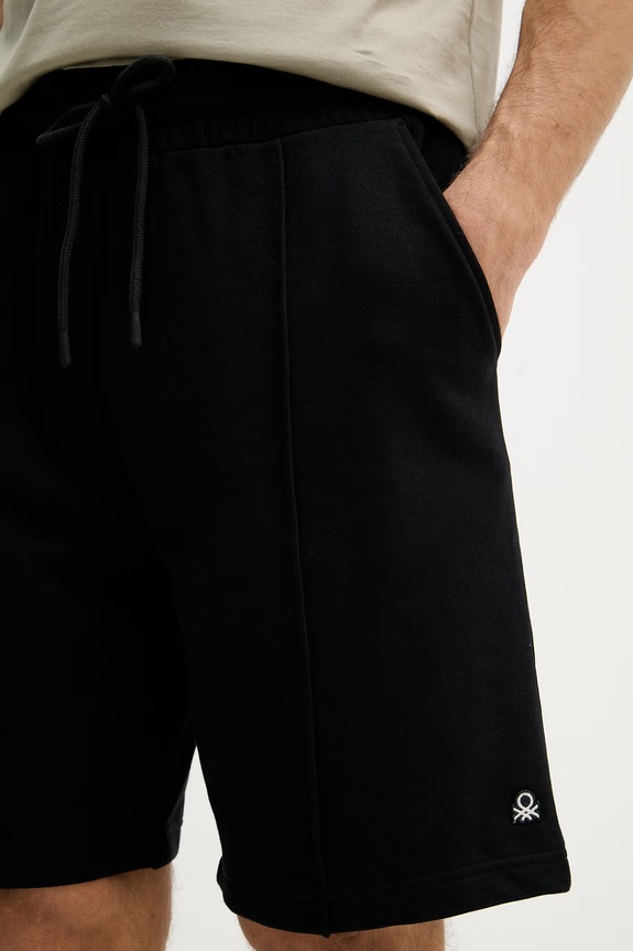 United Colors of Benetton pantaloni scurți de trening pentru bărbați, din bumbac negru 342ZU900X