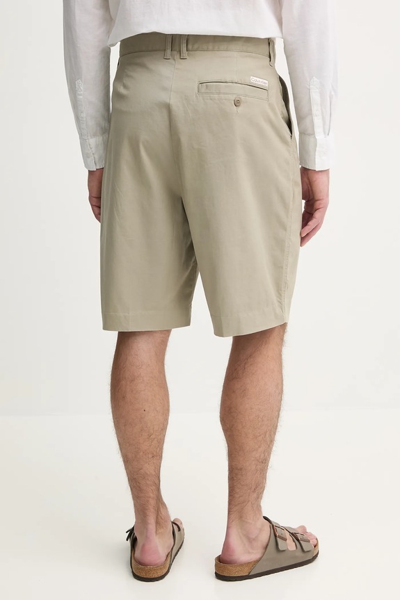 Ρούχα Σορτς Calvin Klein Jeans J30J327304 πράσινο