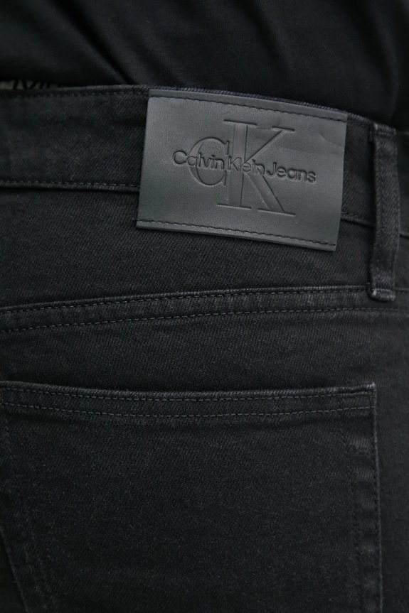 Traper kratke hlače Calvin Klein Jeans crna J30J327514