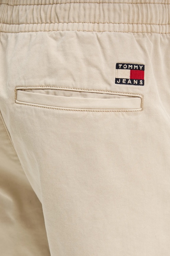 Bombažne kratke hlače Tommy Jeans bež DM0DM21944