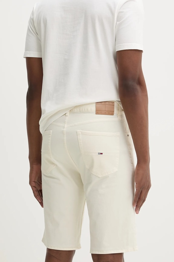 Oblačila Jeans kratke hlače Tommy Jeans DM0DM21953 bež