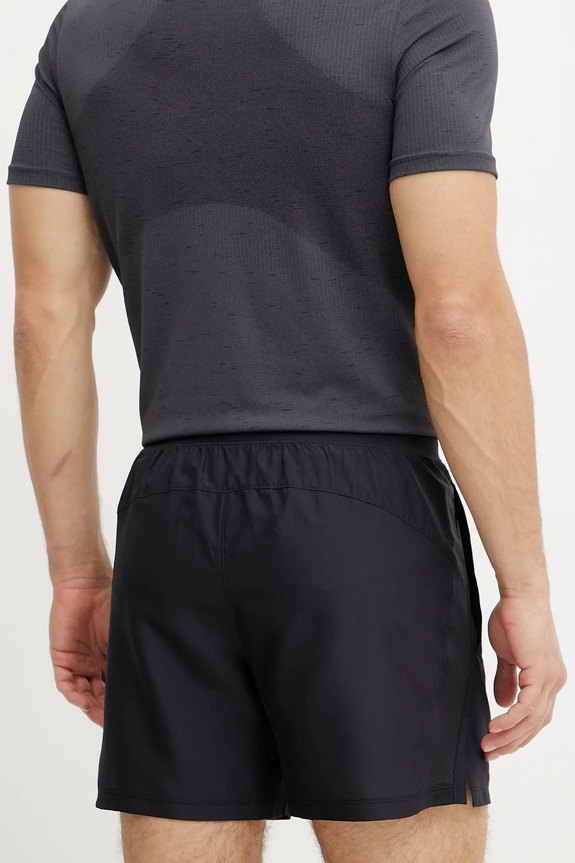 Ρούχα Under Armour σορτς αθλητικά Ανδρικά 1382617 μαύρο