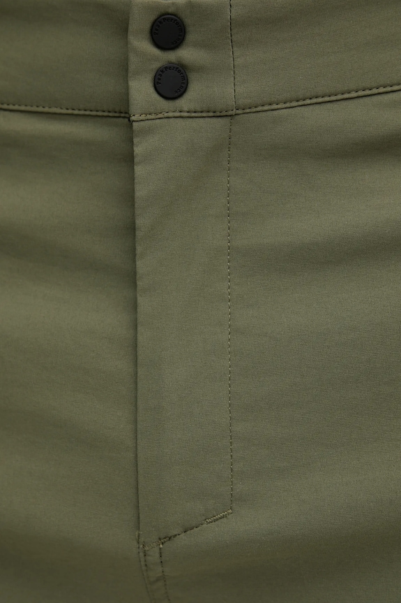 Peak Performance pantaloni scurți outdoor Iconiq verde G80115