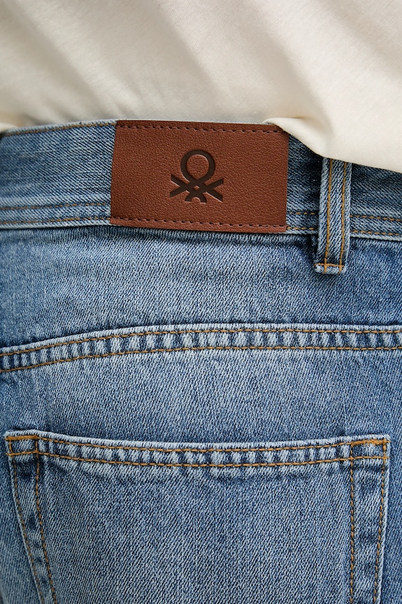 United Colors of Benetton pantaloncini di jeans in cotone blu 4AW7U9018