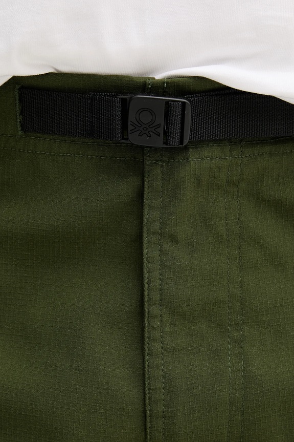 Kratke hlače United Colors of Benetton zelena 4HKQU9012