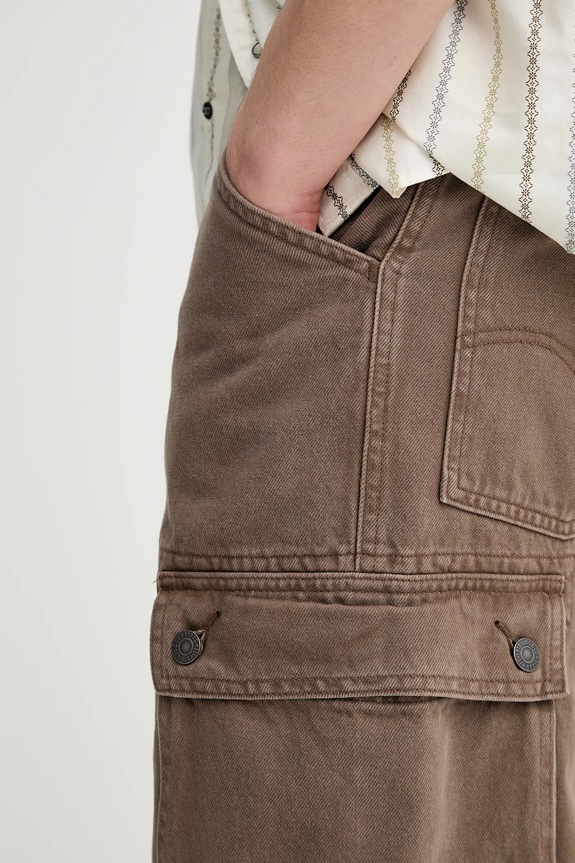 Džínové šortky Levi's 478 BAGGY CARGO SHORTS hnědá 001GU