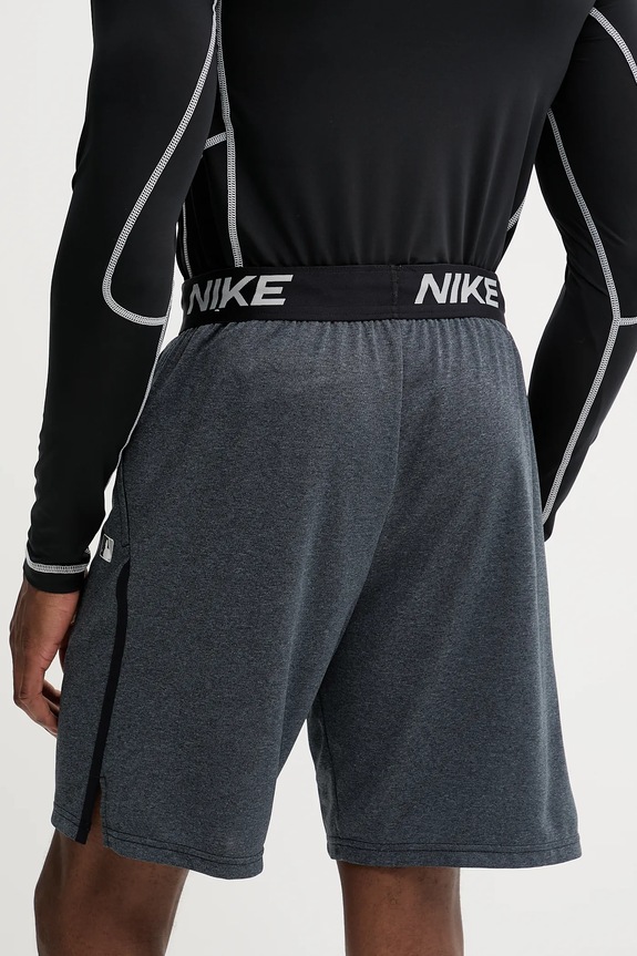 Abbigliamento Nike pantaloncini da allenamento New York Yankees 015E.11L5.NK.HVB grigio