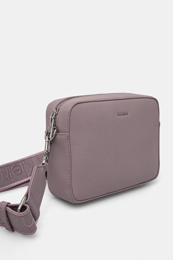 Kabelka Calvin Klein K60K613084 fialová SS25