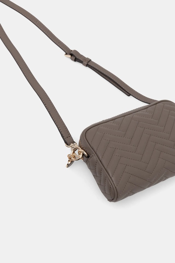 Accesorii Guess poseta ANNING HWQG95.08140 maro