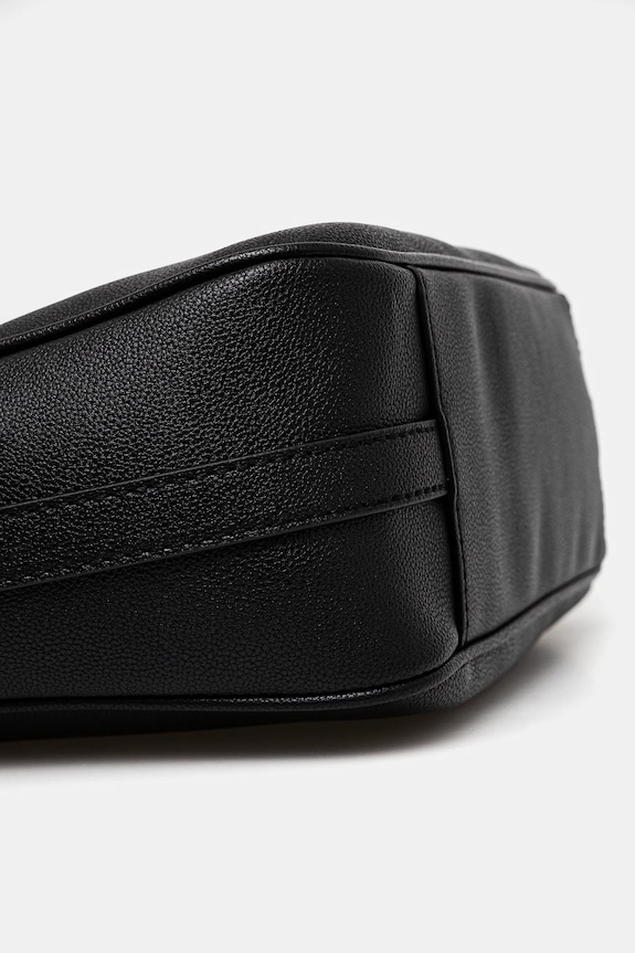 Сумочка Guess FEDORA HWBG95.19020