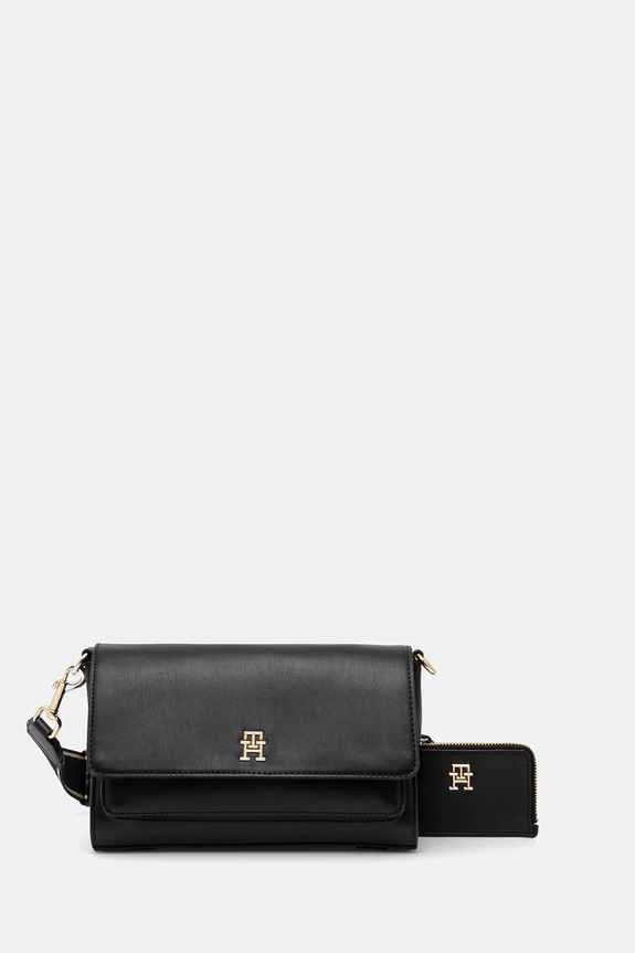 Tommy Hilfiger torebka nie mieści A4 czarny AW0AW16813