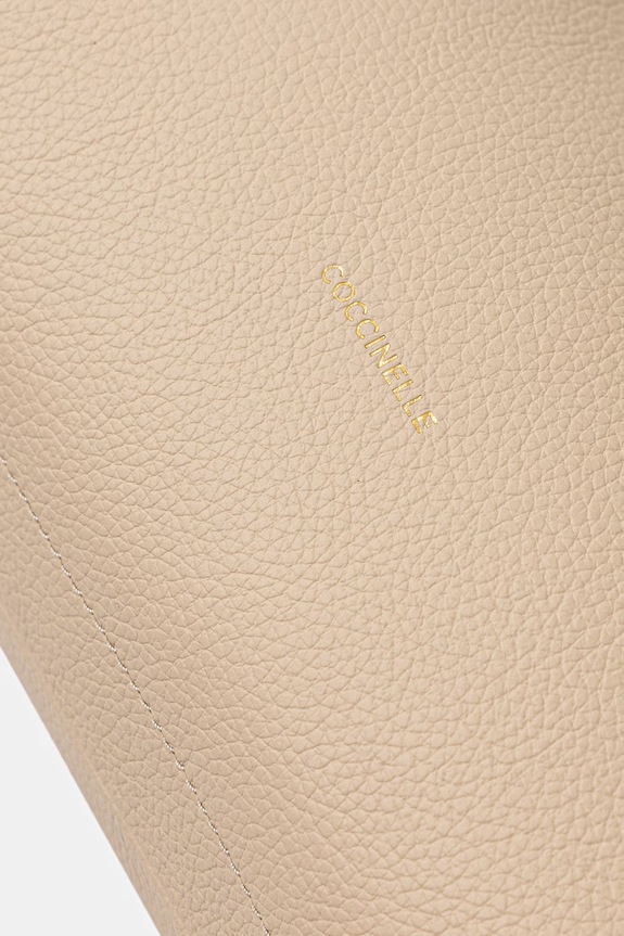 Δερμάτινη τσάντα Coccinelle BOHEME GRANA DOUBLE μπεζ M50.13.03.01