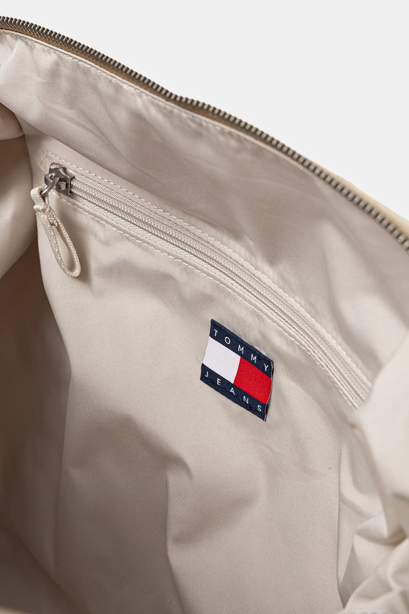 Taška Tommy Jeans 45 x 32 x 17 cm béžová AM0AM13325