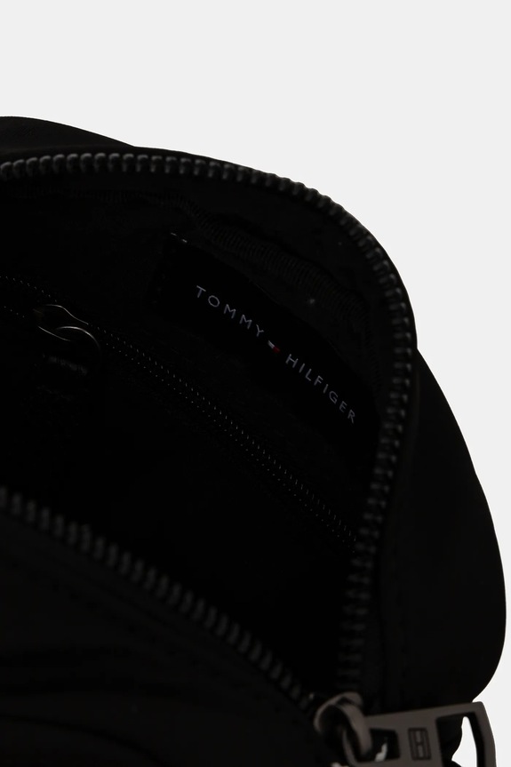 Ledvinka Tommy Hilfiger černá AM0AM13111