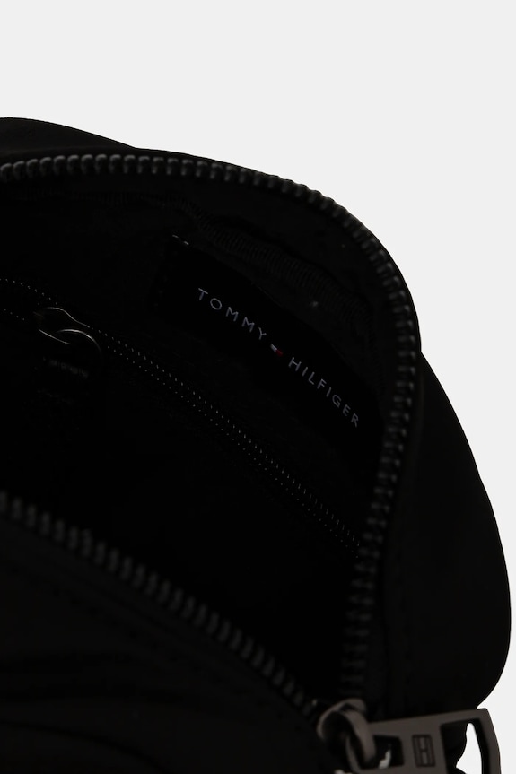 Ledvinka Tommy Hilfiger černá AM0AM13111