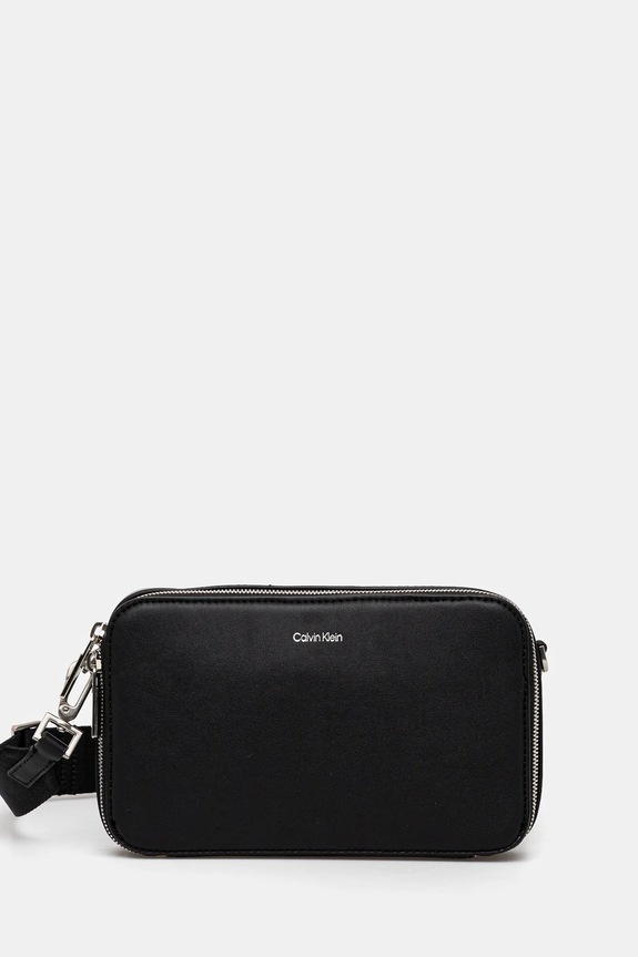 Ledvinka Calvin Klein nevejde se A4 černá K50K512750
