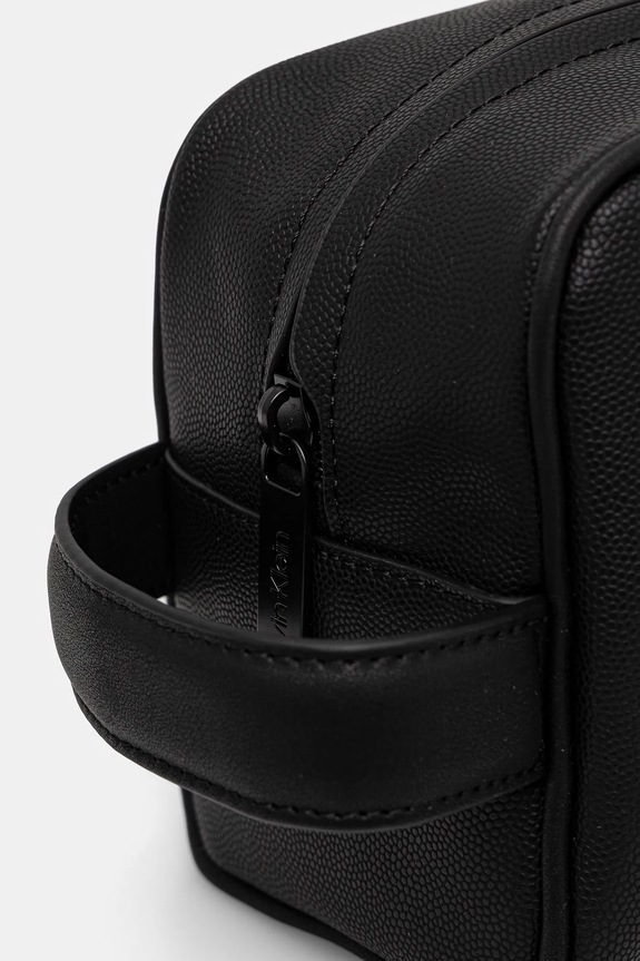 Akcesoria Calvin Klein kosmetyczka K50K512801 czarny