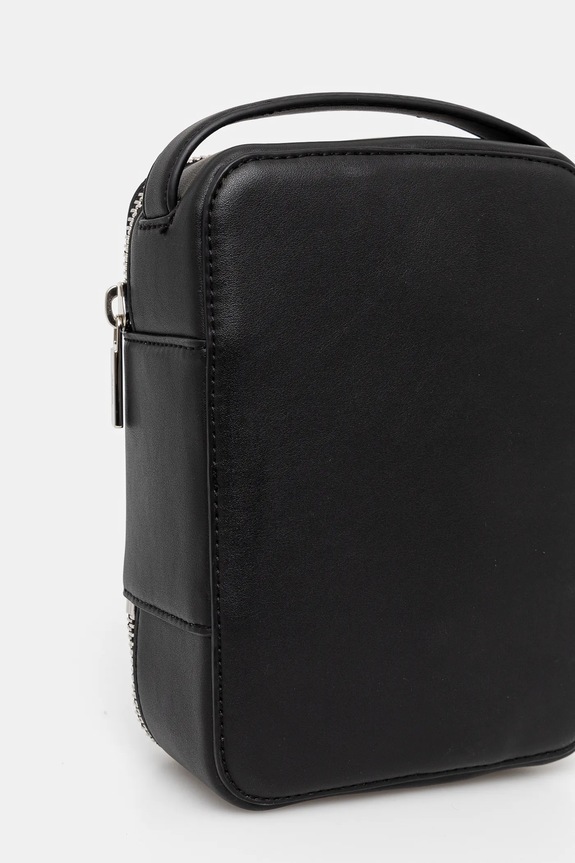 Kozmetična torbica Calvin Klein črna K50K512803
