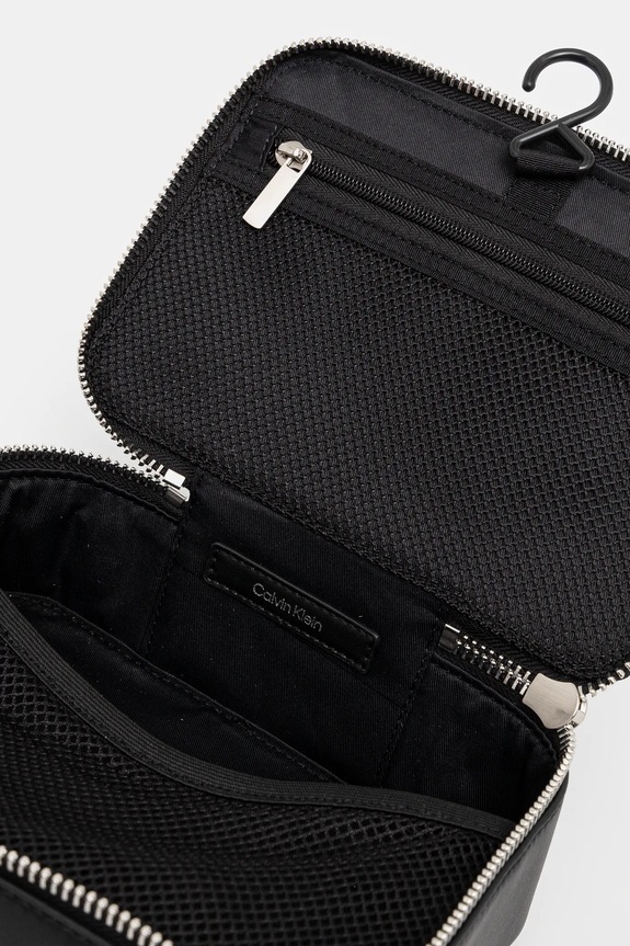 Kozmetična torbica Calvin Klein K50K512803 črna
