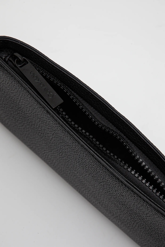 Ľadvinka Calvin Klein K50K512901 čierna