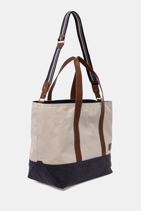 Tommy Hilfiger torba 42,5 x 40,5 x 24,5 cm AM0AM13368 beżowy SS25