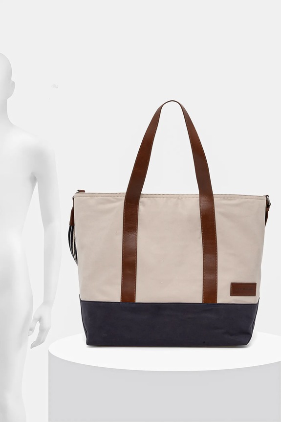 Tommy Hilfiger torba 42,5 x 40,5 x 24,5 cm AM0AM13368