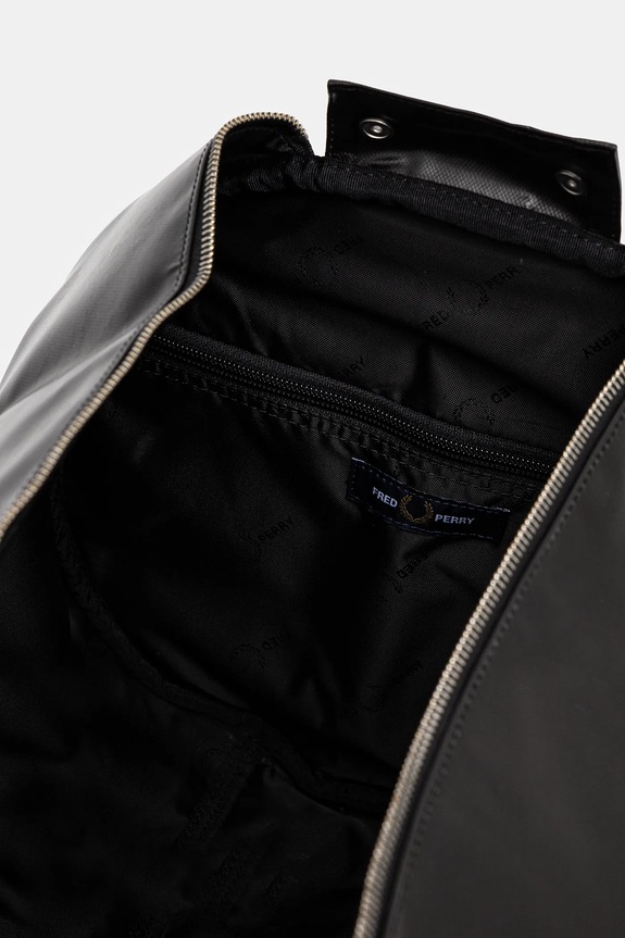 Fred Perry geanta L7255.635 bleumarin