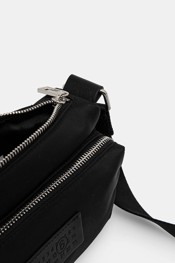 Τσάντα MM6 Maison Margiela μαύρο SB5WG0025.P6416