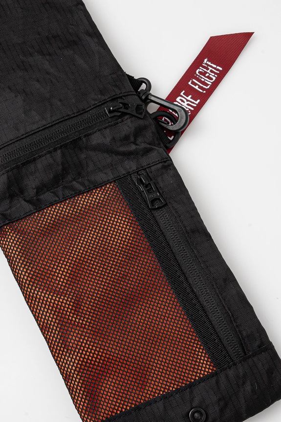 Alpha Industries saszetka Travel Sling Bag 156950 czarny