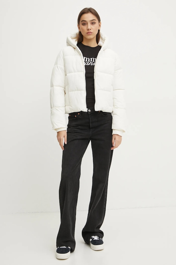 Bavlnené tričko Tommy Jeans DW0DW19447 čierna SS25