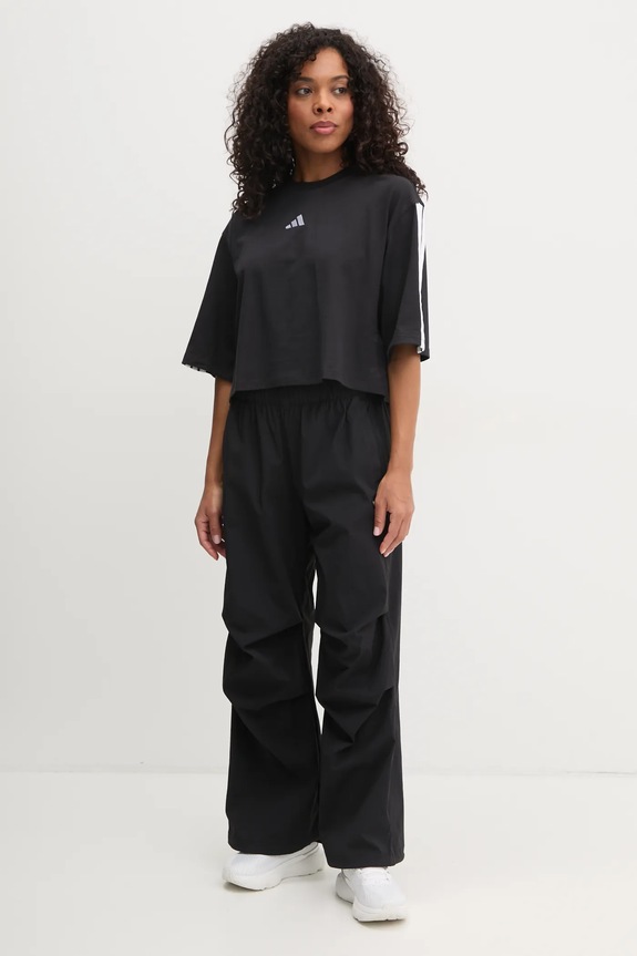 Памучна тениска adidas Essentials JD4998 черен SS25