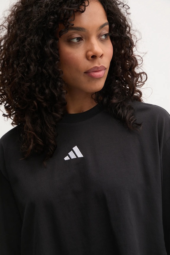 Памучна тениска adidas Essentials черен JD4998