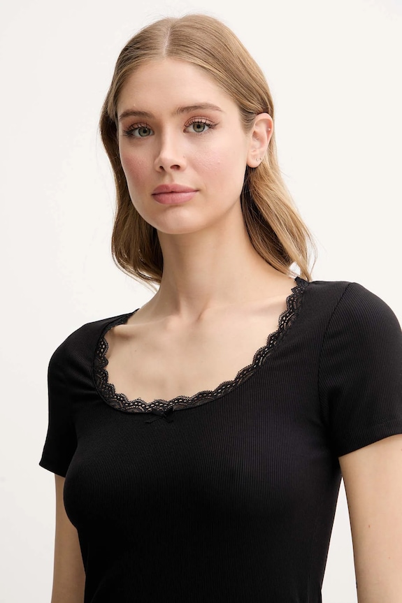 Одежда Футболка Guess LIA O5GP02.KCQ72 чёрный