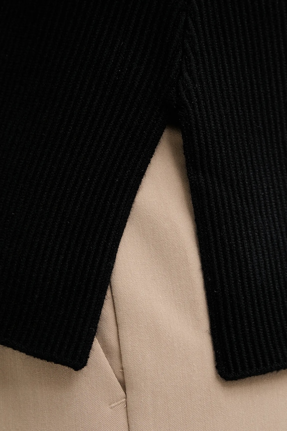 Top Abercrombie & Fitch KI150.5209.900 čierna