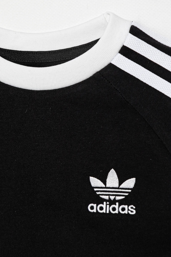 Детска памучна тениска adidas Originals черен IY2389