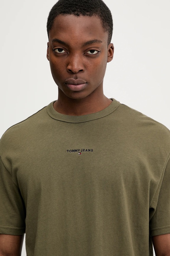 Bavlnené tričko Tommy Jeans zelená DM0DM21110